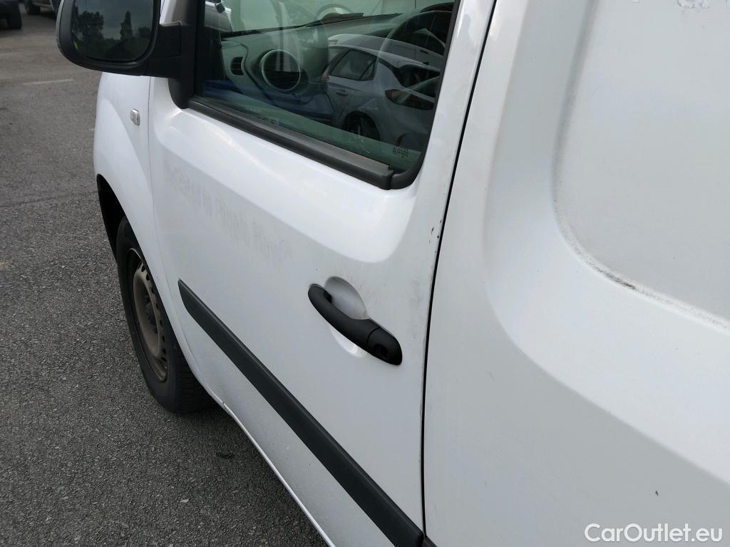  Renault  Kangoo RENAULT  Furgón/2013/4P/furgón derivado de turismo Maxi 2p Blue dCi 70 kW (95CV) #19