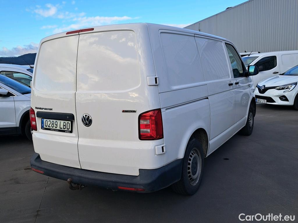  Volkswagen  Transporter VOLKSWAGEN  / 2015 / 4P / furgón Furgón Corto TN 2.0 TDI 110kW BMT 4Mot #31