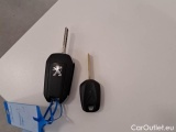 Peugeot  2008 PEUGEOT  / 2019 / 5P / CROSSOVER PURETECH 130 EAT8 ACTIVE PACK S/S AUT. #40