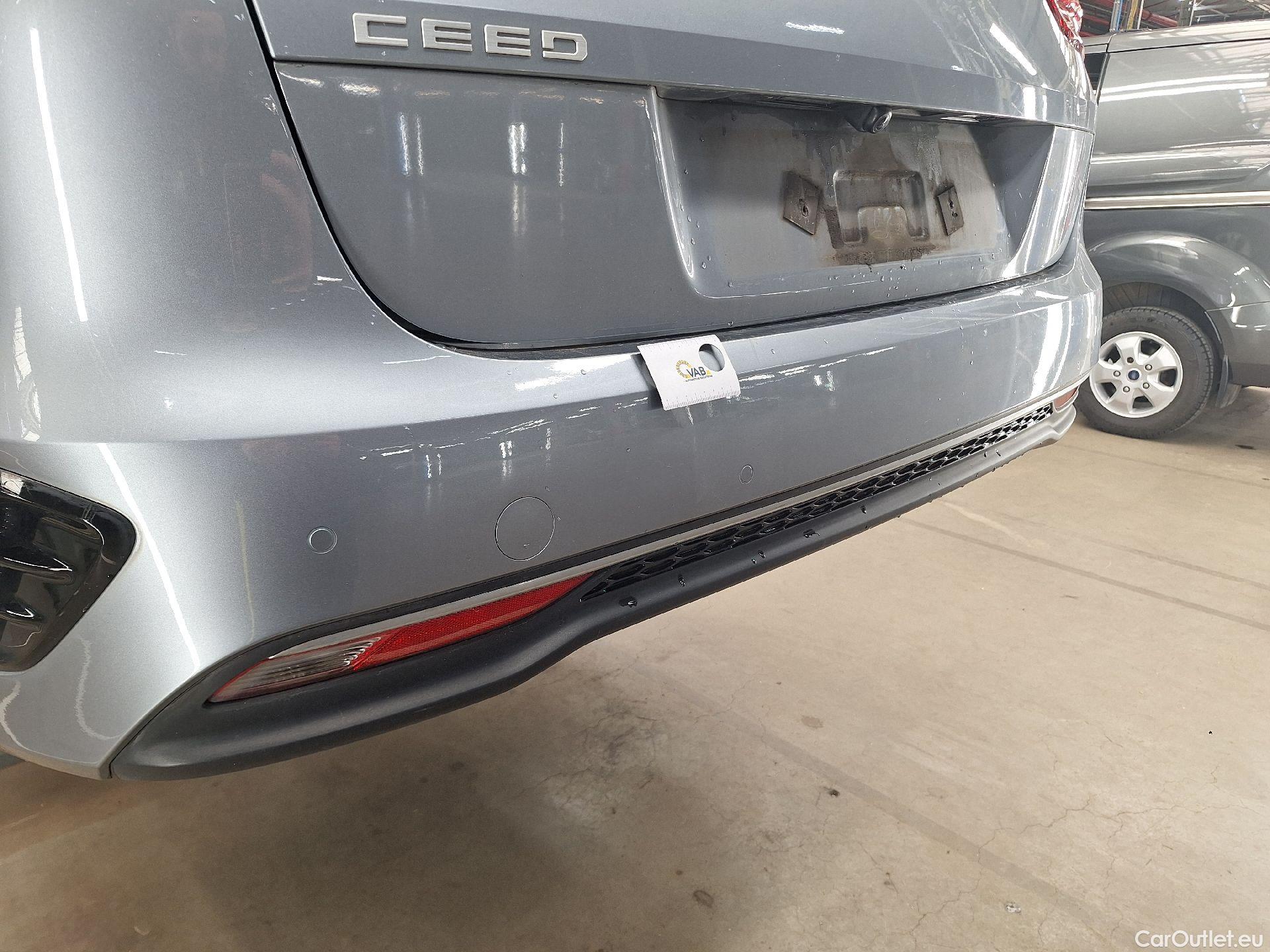  KIA  Cee'd Kia, Ceed SW FL'21, KIA  Sportswagon Pulse 1.6 CRDi 136 MHEV e-cl #37