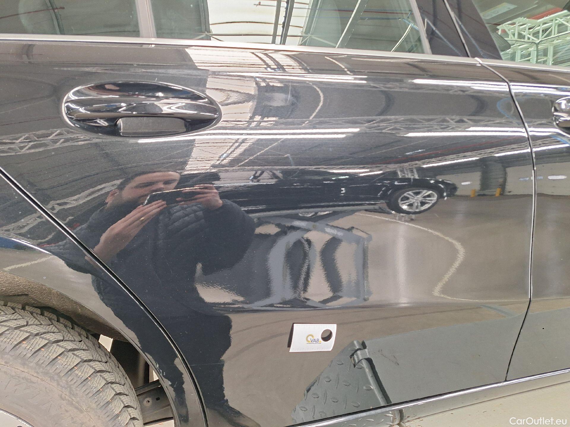  Mercedes  A-Klasse Mercedes, A-Class Berline '18, Mercedes-Benz  Limousine A 180 Aut. 4d #39