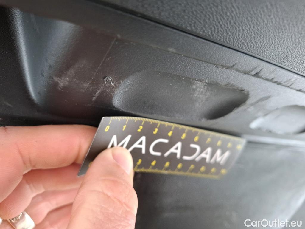 Citroen  C3 CITROEN  Société / 2020 / 5P / Berline / VU BlueHDi 100 SandS BVM6 Feel Business R #32