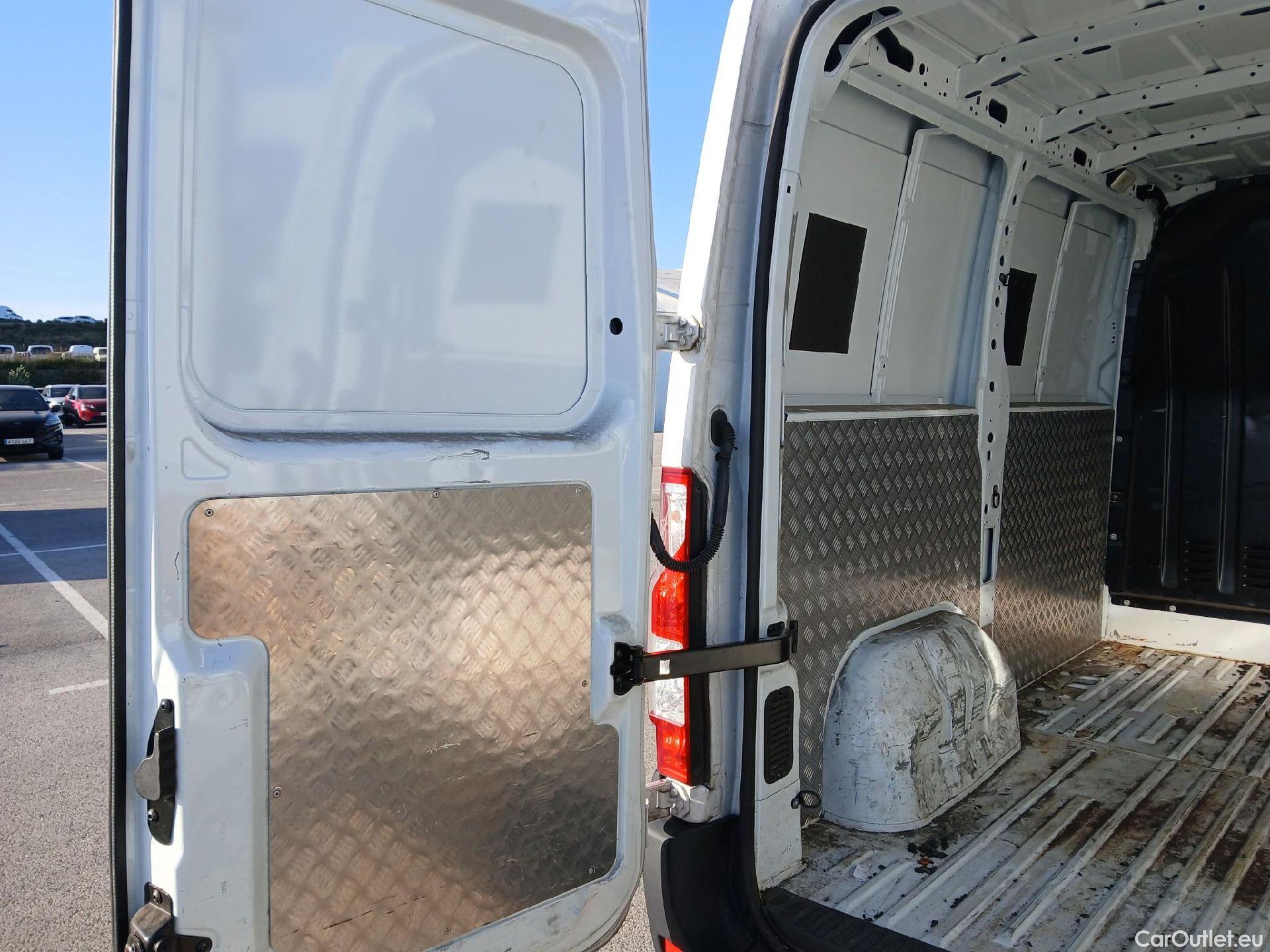  Renault  Master RENAULT  / 2019 / 4P / furgón Furgón T L1H1 3500 Bl dCi 99W (135CV) #6