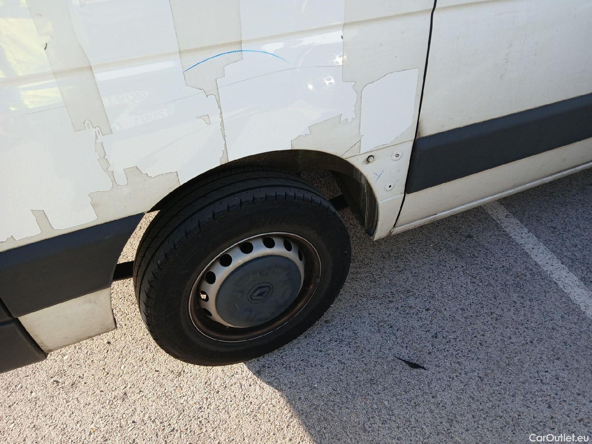  Renault  Master RENAULT  / 2019 / 4P / furgón Furgón T L1H1 3500 Bl dCi 99W (135CV) #29