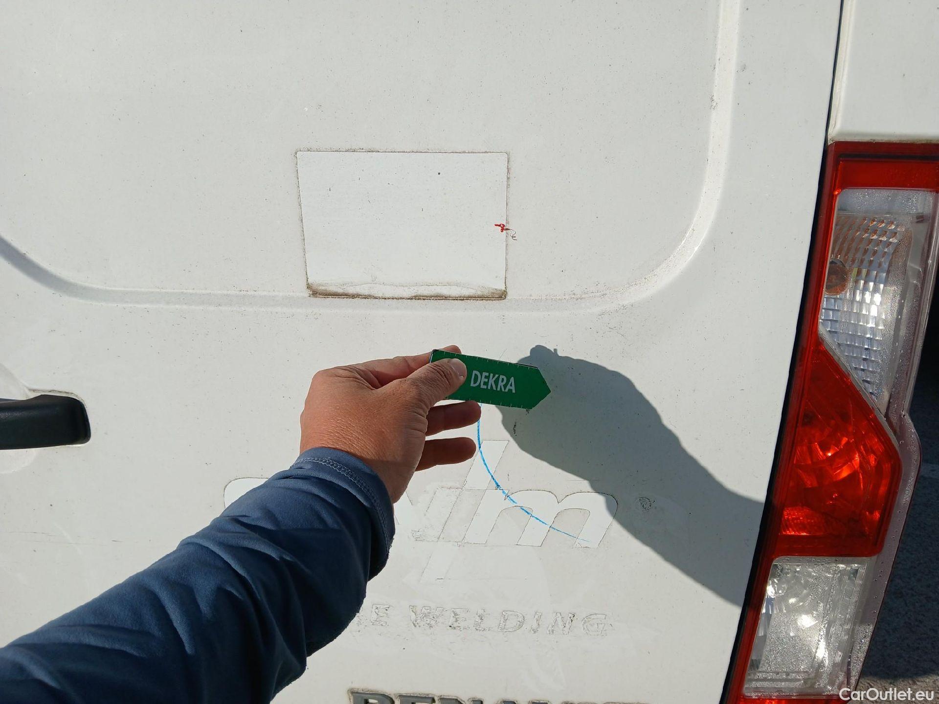  Renault  Master RENAULT  / 2019 / 4P / furgón Furgón T L1H1 3500 Bl dCi 99W (135CV) #24