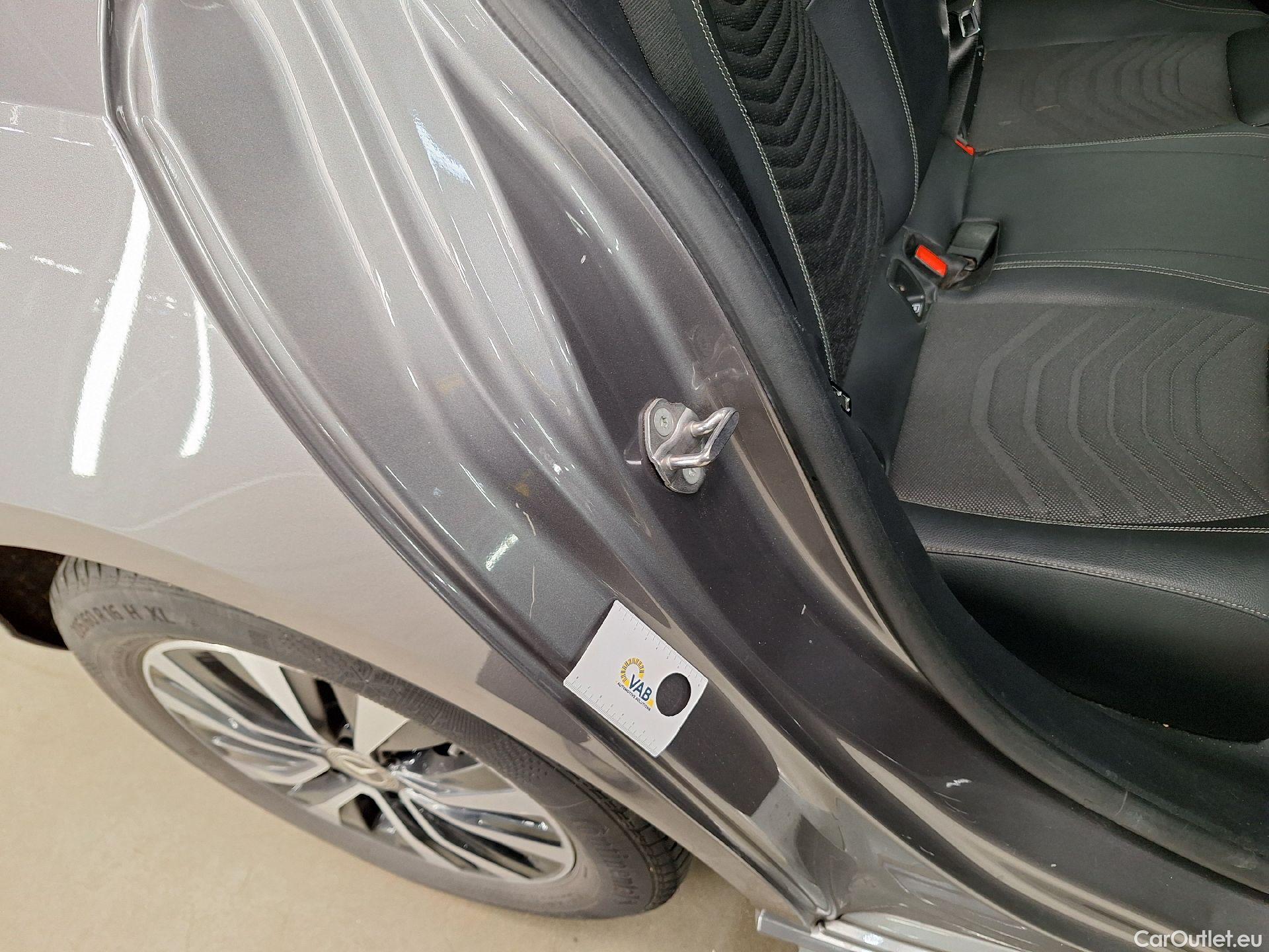  Mercedes  A-Klasse Mercedes, A-Class Berline '18, Mercedes-Benz  Limousine A 180d Business S #9