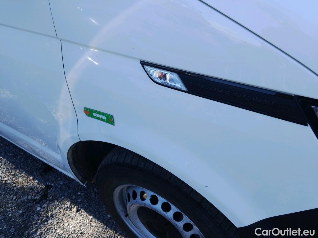  Land Rover  Discovery VOLKSWAGEN Transporter / 2020 / 4P / furgón Furgón Corto TN 2.0 TDI 110kW 4MO #31