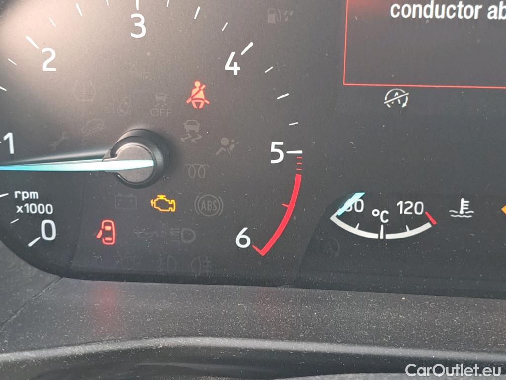  Ford  Focus FORD  / 2018 / 5P / berlina con portón 1.5 Ecoblue 88kW Trend+ #32