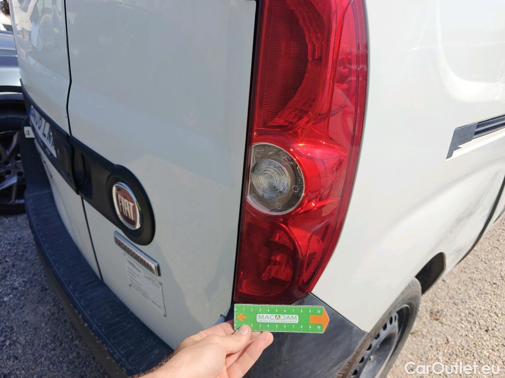  Fiat  Doblo FIAT Doblò Cargo/2015/4P/furgón derivado de turismo Cargo Maxi SX 1.6 Mjet 78kW (105CV)  Isotermo + Equipo de frio #40