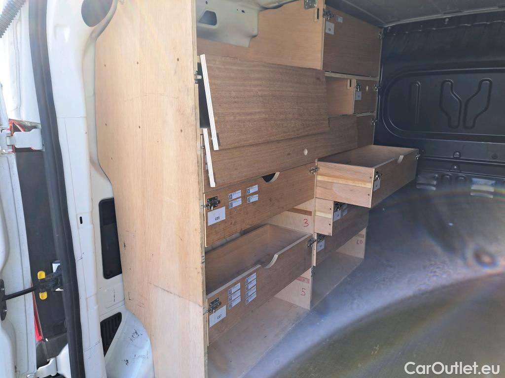  Fiat  Doblo FIAT Doblò Cargo/2015/3P/furgón derivado de turismo Cargo Base 1.6 Mjet 66kW (90CV) #30