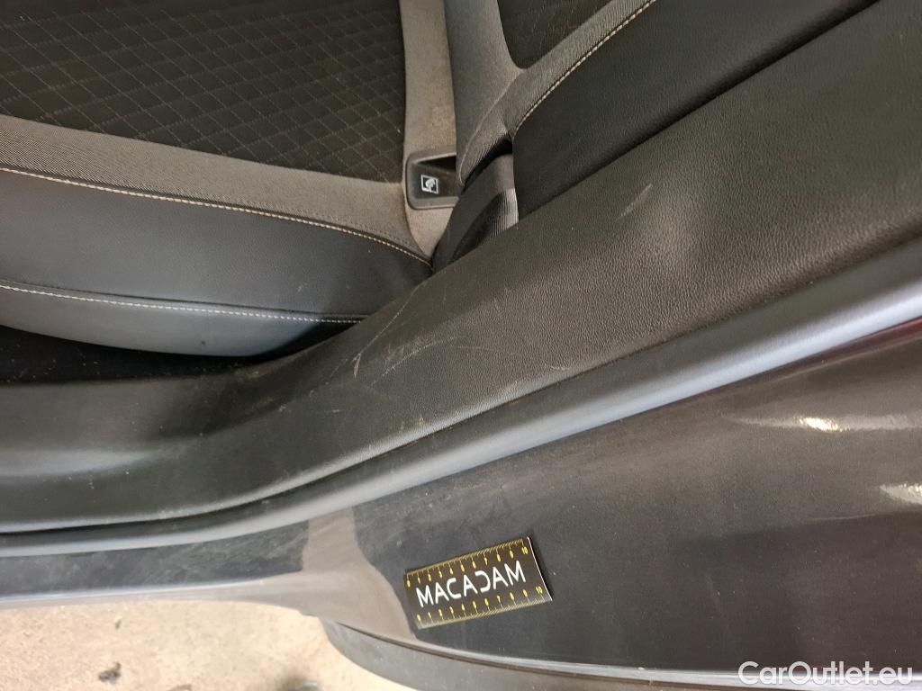  Opel   Grandland X Grandland X Elegance Business 1.5 130CV BVA8 E6d #28