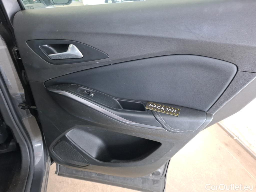  Opel   Grandland X Grandland X Elegance Business 1.5 130CV BVA8 E6d #31