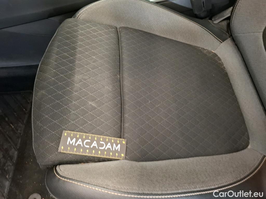  Opel   Grandland X Grandland X Elegance Business 1.5 130CV BVA8 E6d #49
