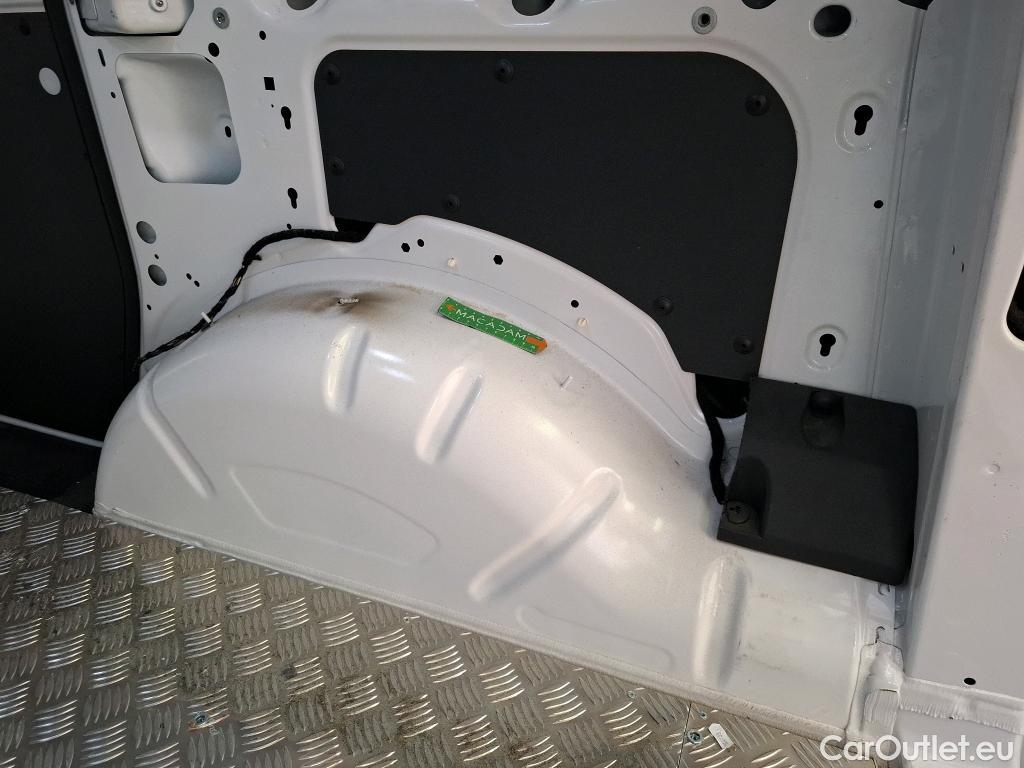  Volkswagen  Caddy VOLKSWAGEN  Cargo / 2020 / 4P / Fourgonnette 2.0 TDI 75ch Business Plus #46
