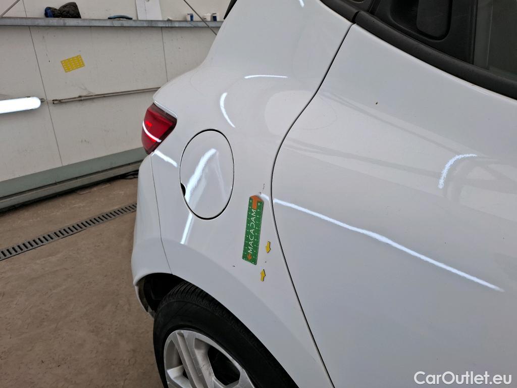  Renault  Clio  IV Business 0.9 TCe 90CV BVM5 E6 #20