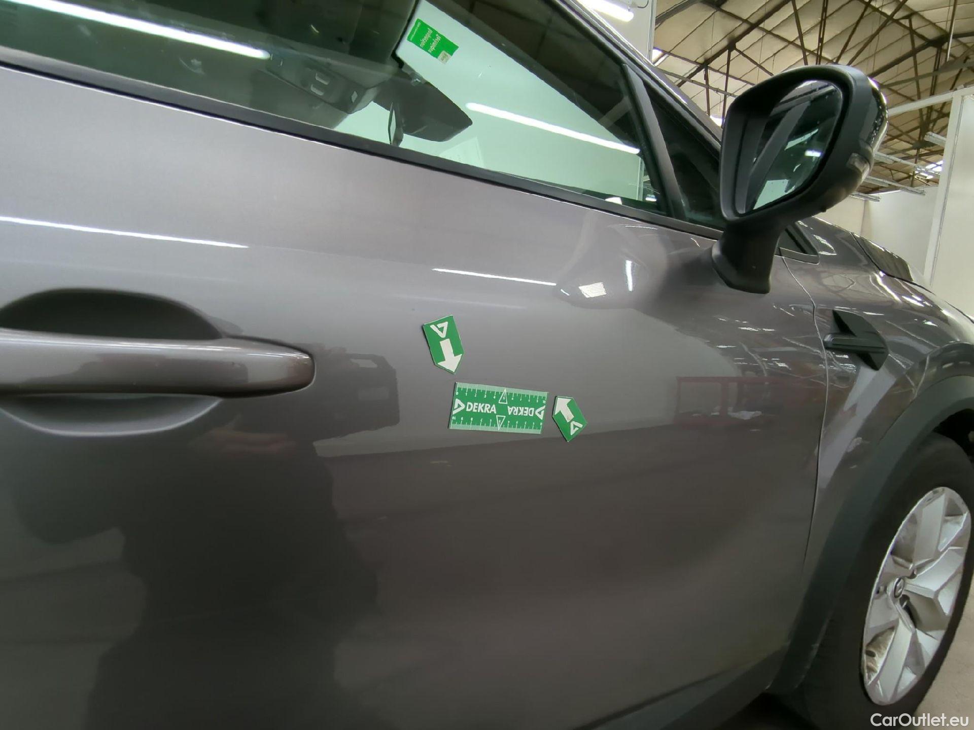  Renault  Captur RENAULT  / 2019 / 5P / SUV Business E-Tech hybride rechargeable 160 #1