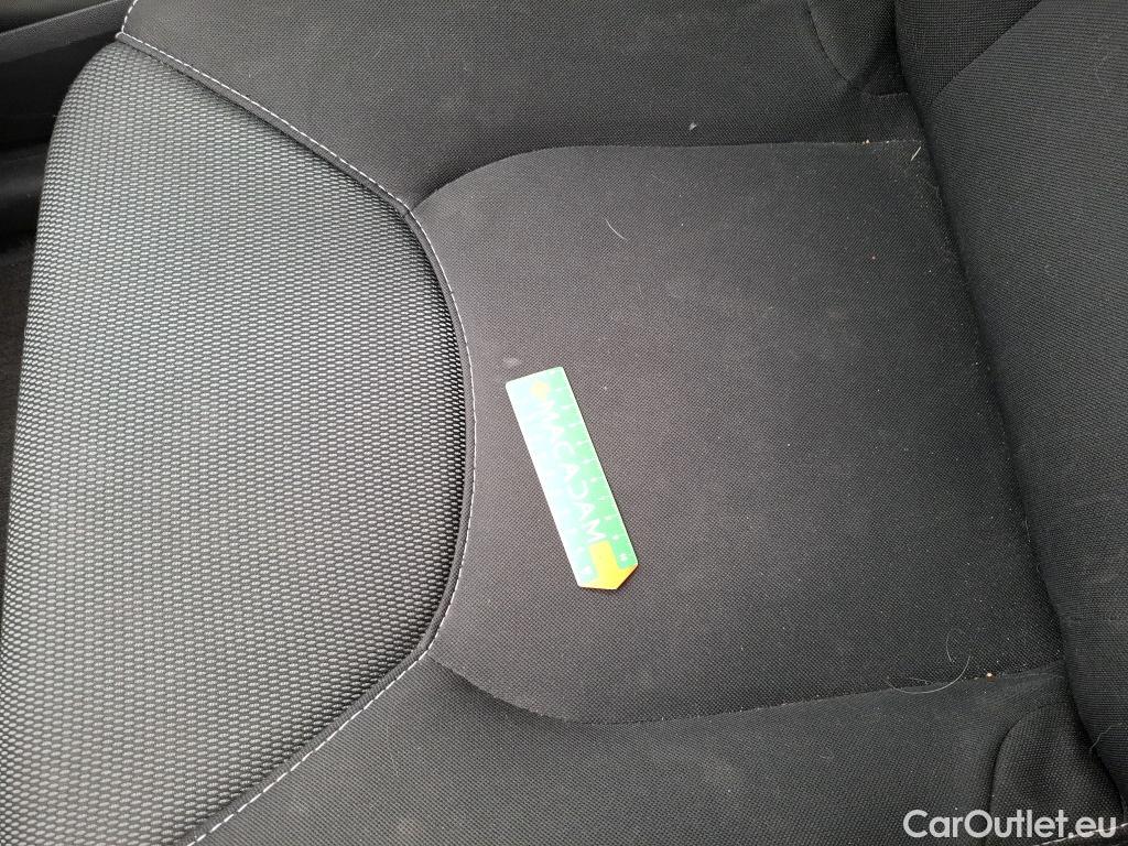  Renault  Clio  IV Business 0.9 TCe 90CV BVM5 E6 #24