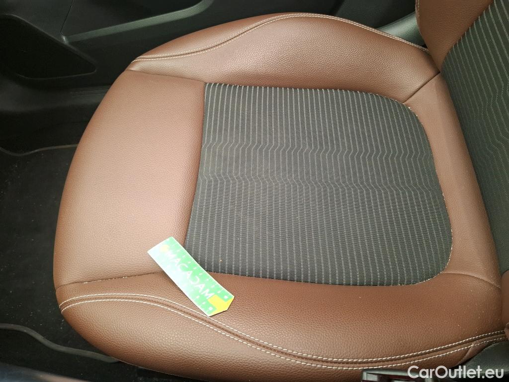  Mercedes  GLA MERCEDES-BENZ  / 2020 / 5P / SUV 1.3  250 e BUSINESS LINE DCT #27