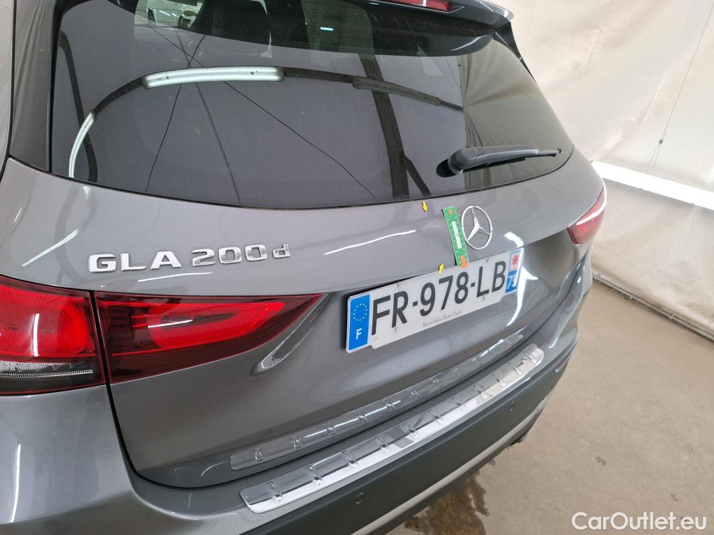  Mercedes  GLA MERCEDES-BENZ  / 2020 / 5P / SUV 2.0  200 D AMG LINE DCT #1