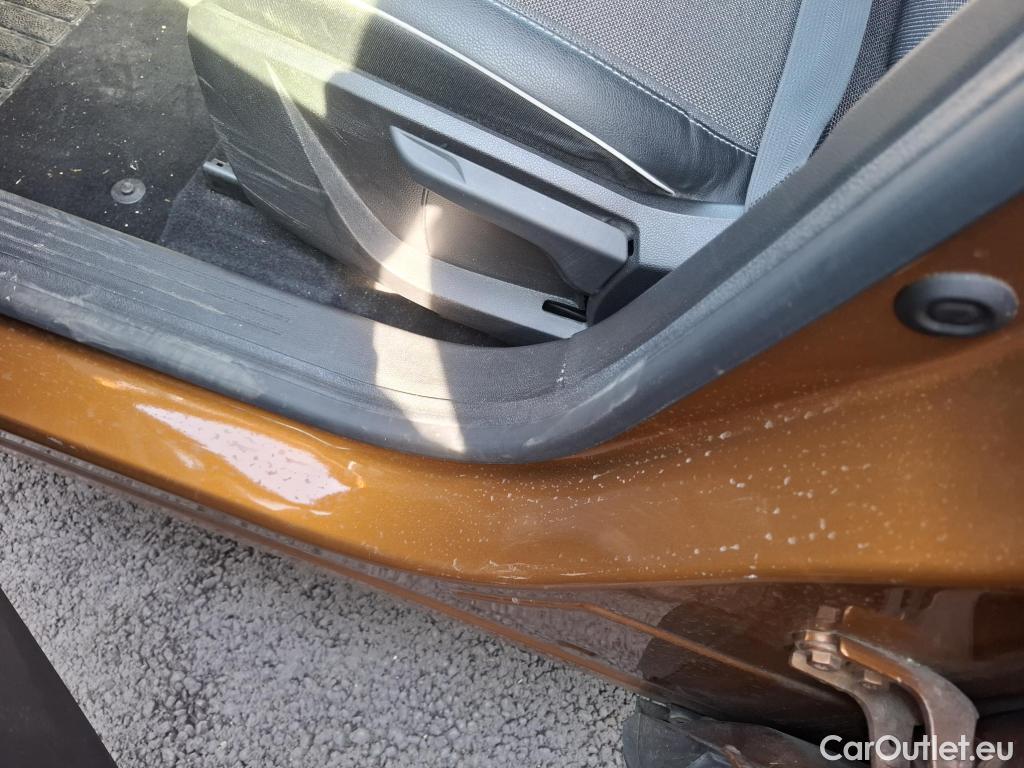  Renault  Captur RENAULT  / 2019 / 5P / SUV Intens E-TECH Plug-in 160 -21 #14