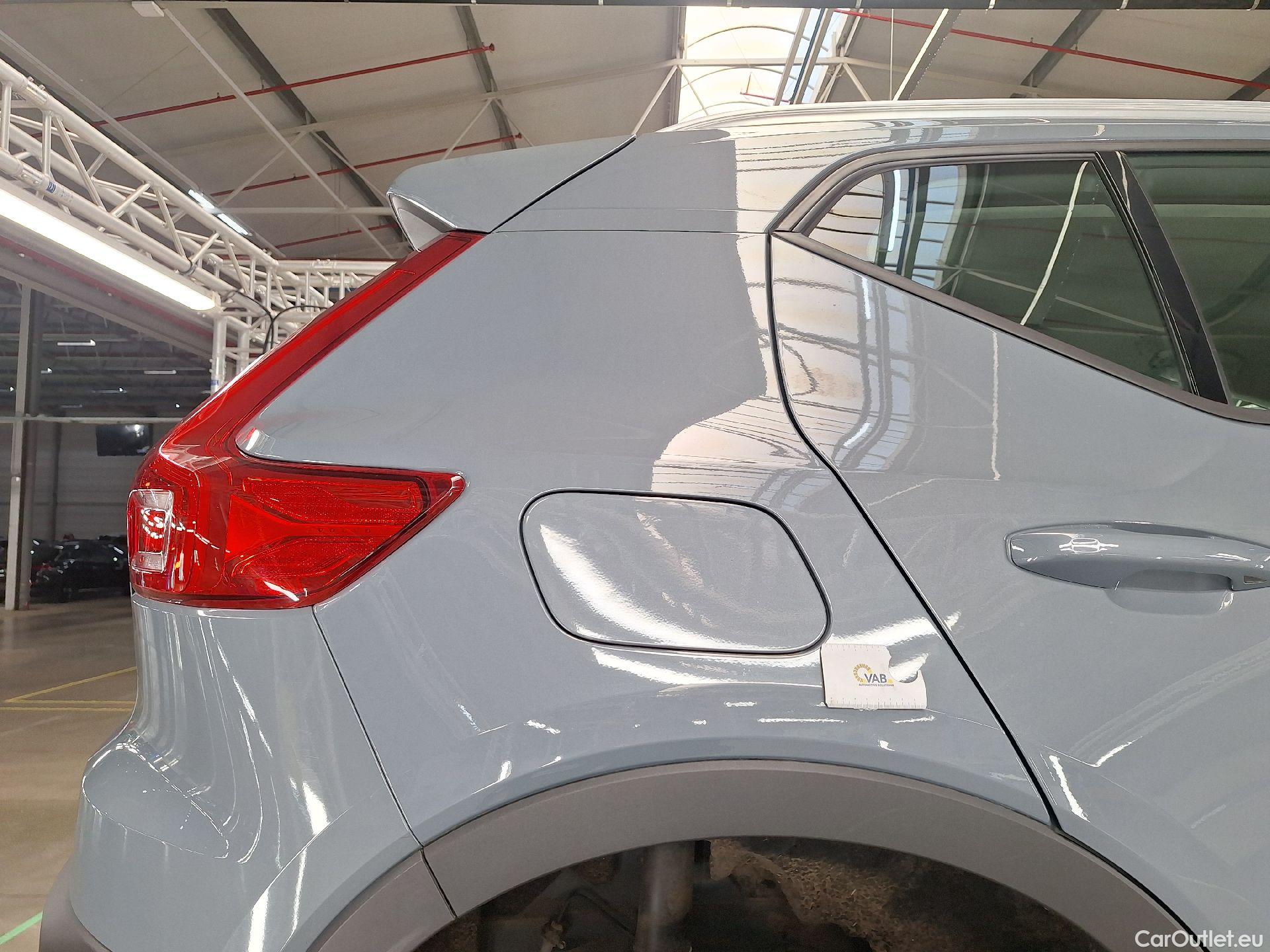  Volvo  XC 40 Volvo, XC40 '17, Volvo XC40 T3 Momentum Pro 5d #33