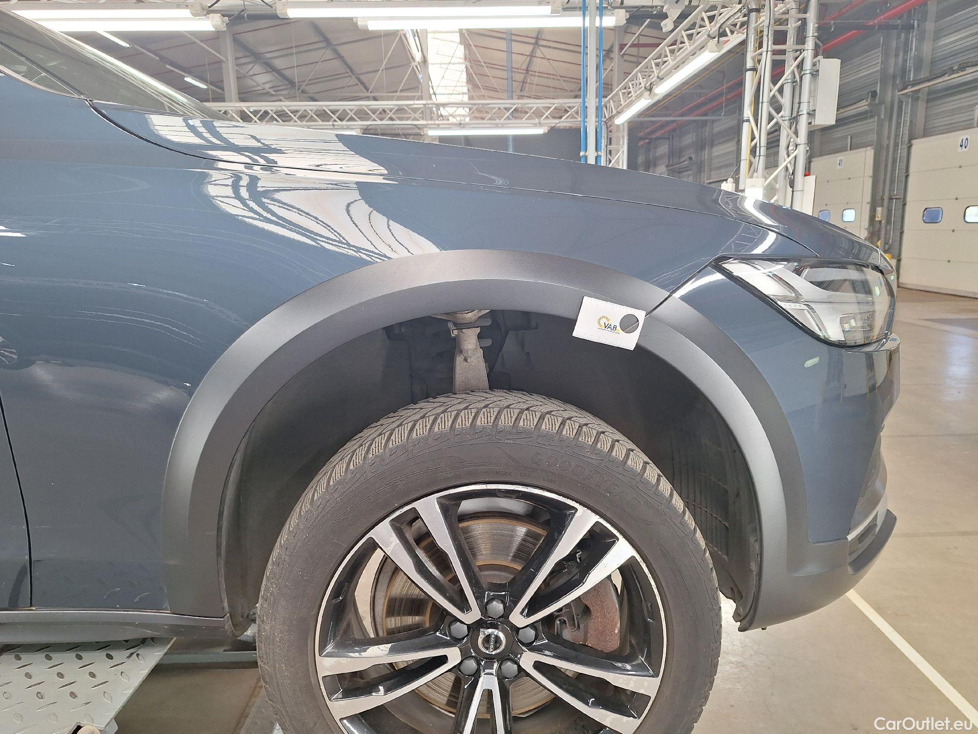  Volvo  V90 Volvo,  Cr.Country FL'20, Volvo  Cross Country B4 D 4x4 Geartr. Cross Cou #52