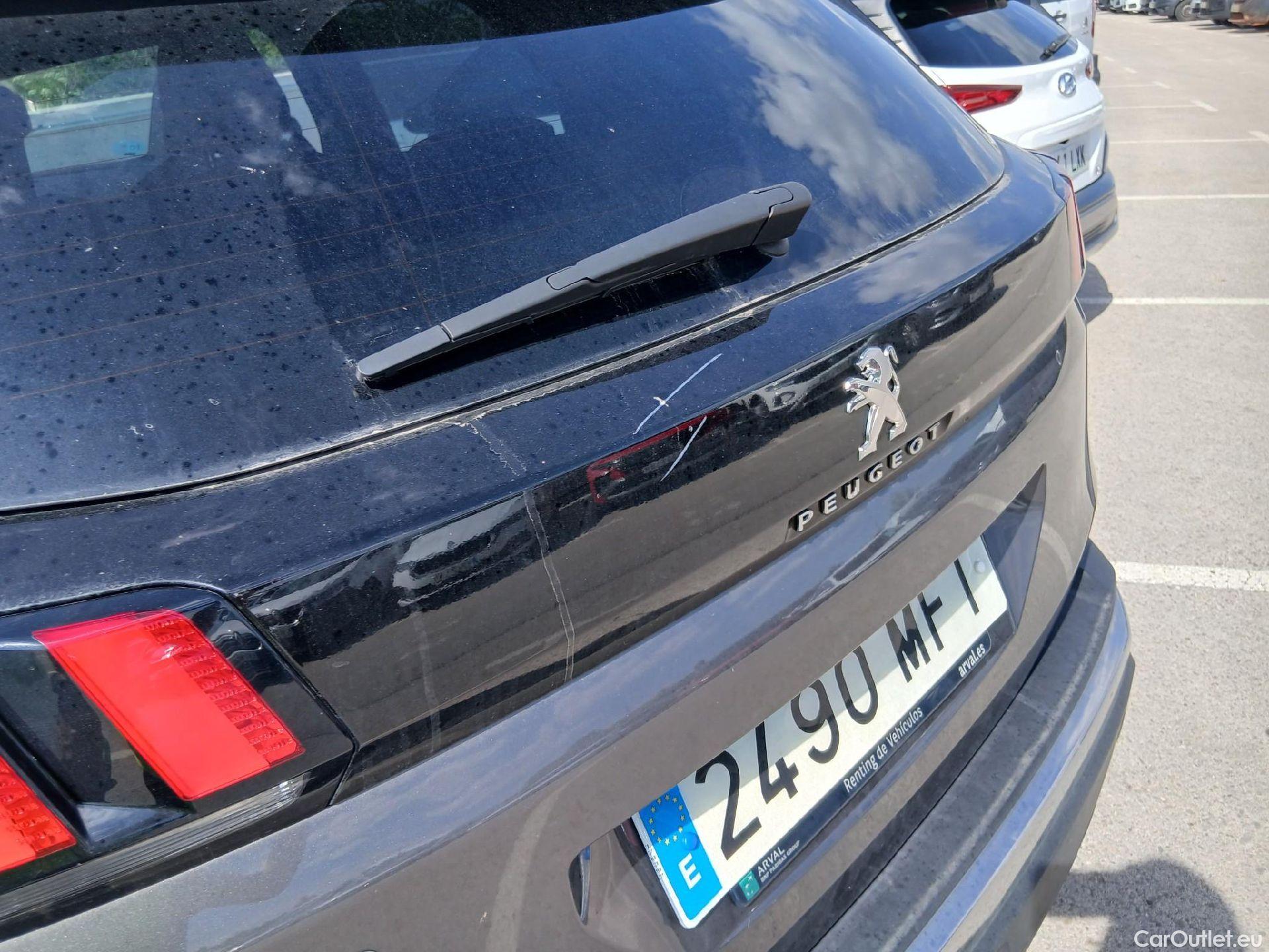  Peugeot  3008 PEUGEOT  / 2020 / 5P / todoterreno 1.5 BlueHDi 96kW S&S Allure Pack EAT8 #32