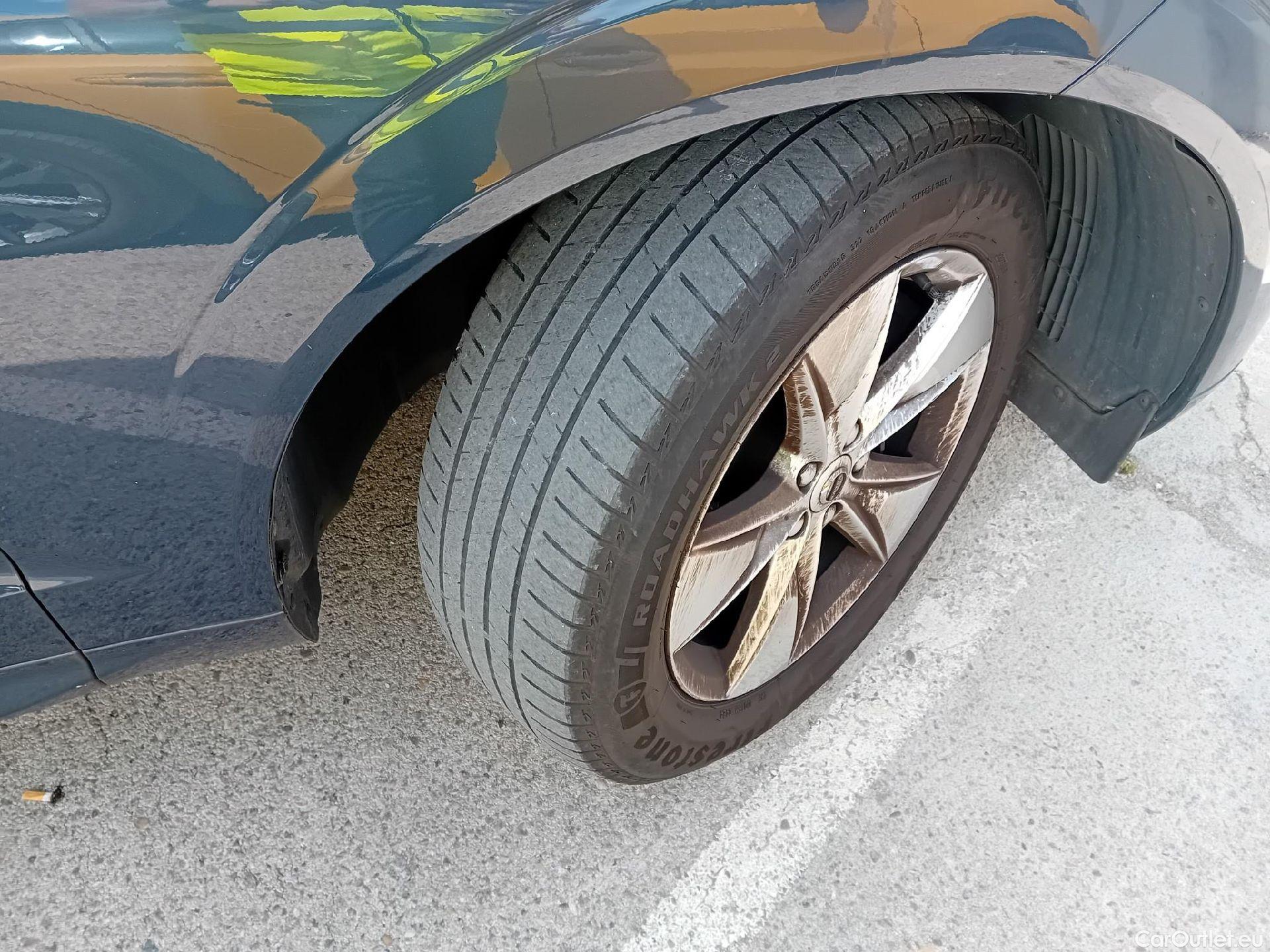  Volvo  XC60 VOLVO  / 2017 / 5P / todoterreno 2.0 B4 D Momentum Pro Auto #28