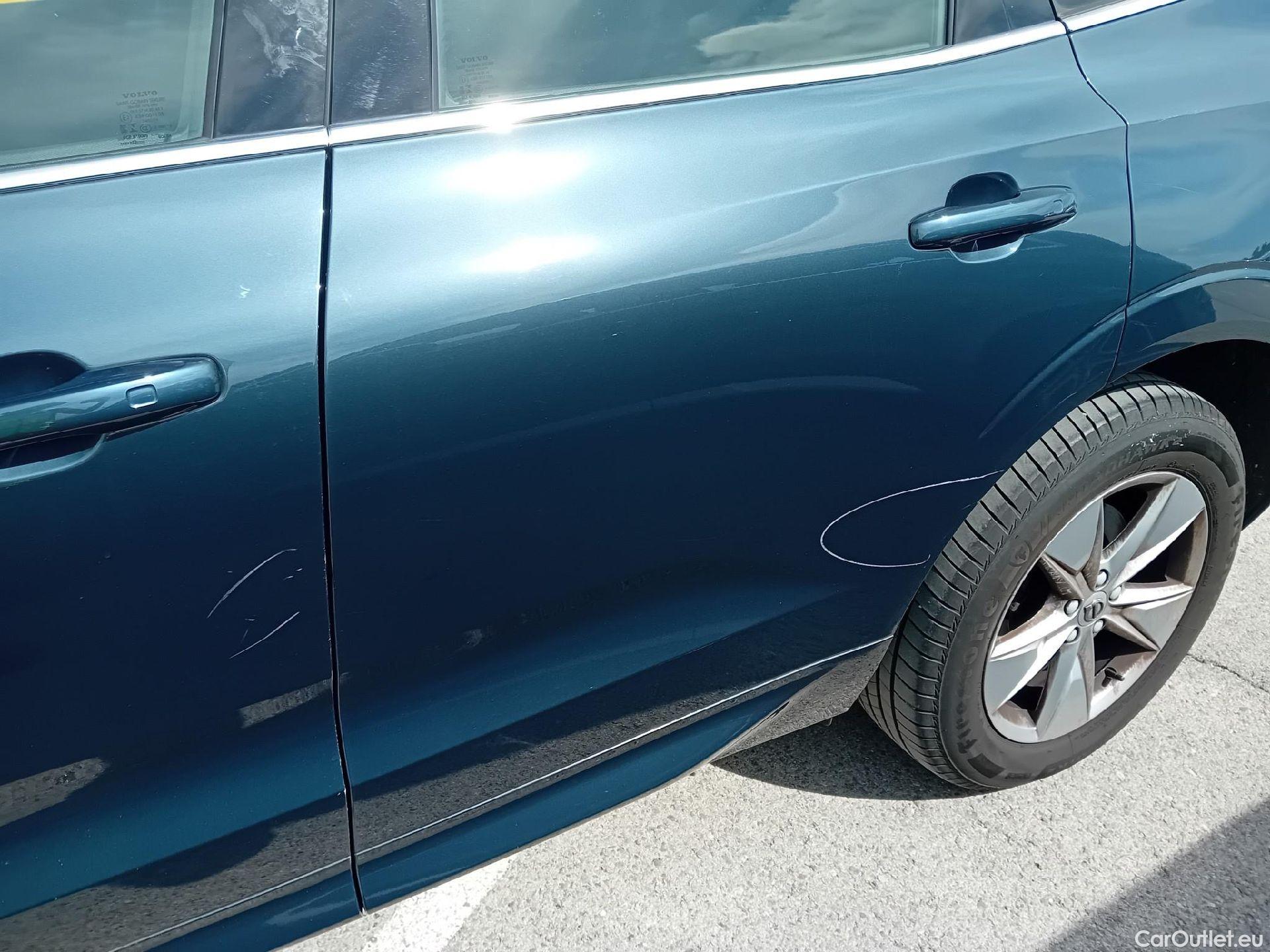  Volvo  XC60 VOLVO  / 2017 / 5P / todoterreno 2.0 B4 D Momentum Pro Auto #13