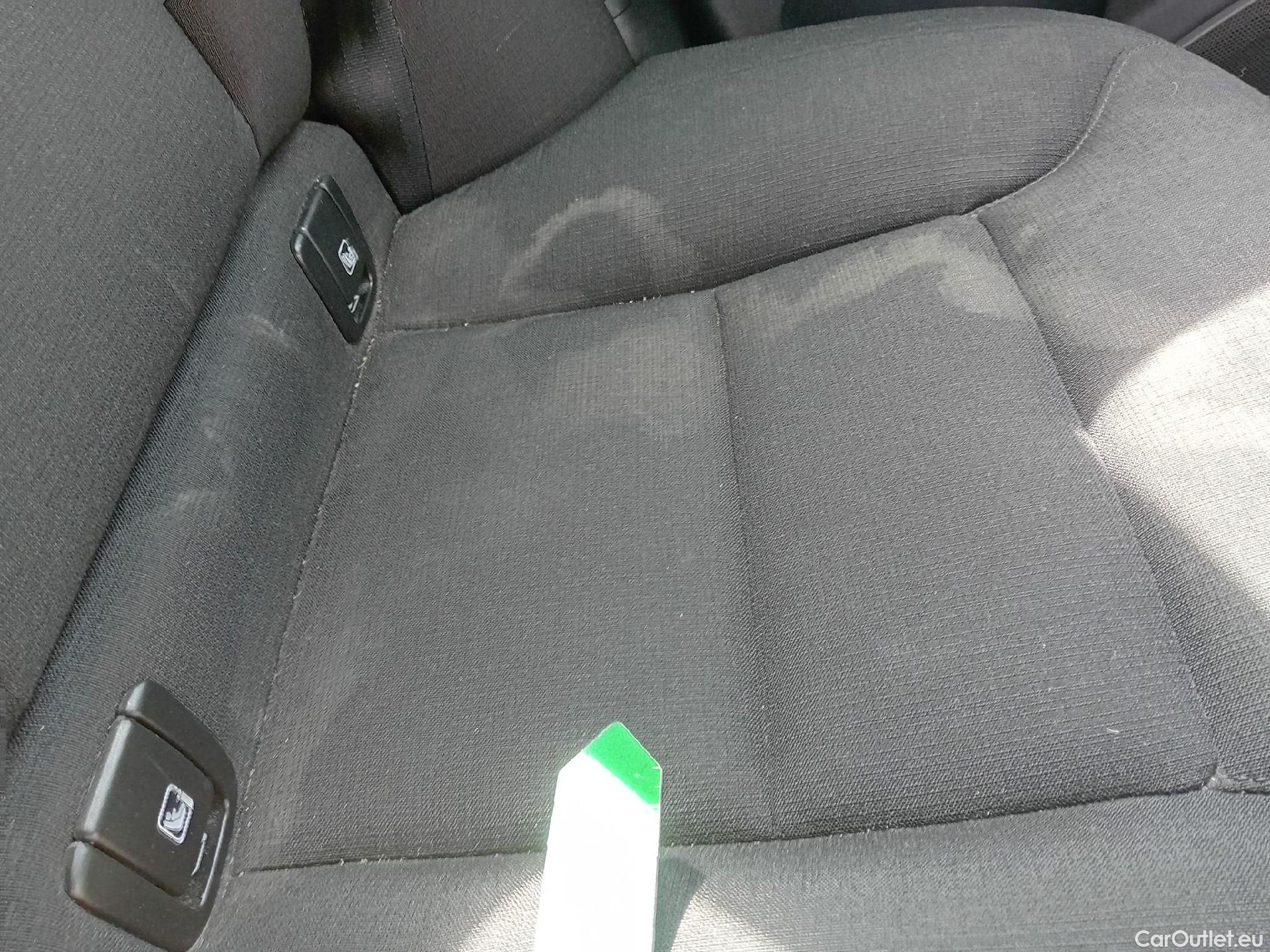  Volvo  XC60 VOLVO  / 2017 / 5P / todoterreno 2.0 B4 D Momentum Pro Auto #31