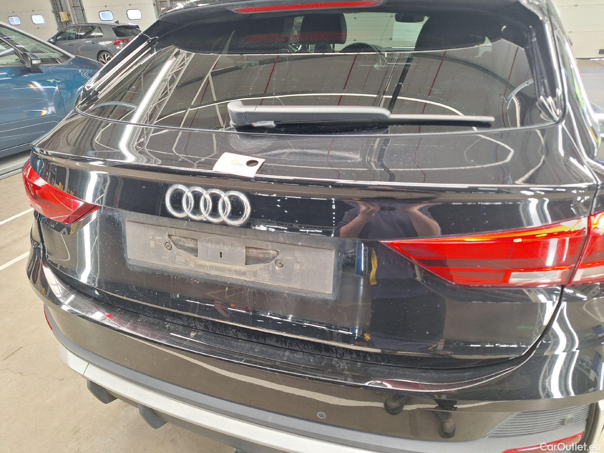  Audi  Q3 Audi,  SB '19 PHEV, Audi  Sportback 45 TFSI e S tronic S Line 5d #19