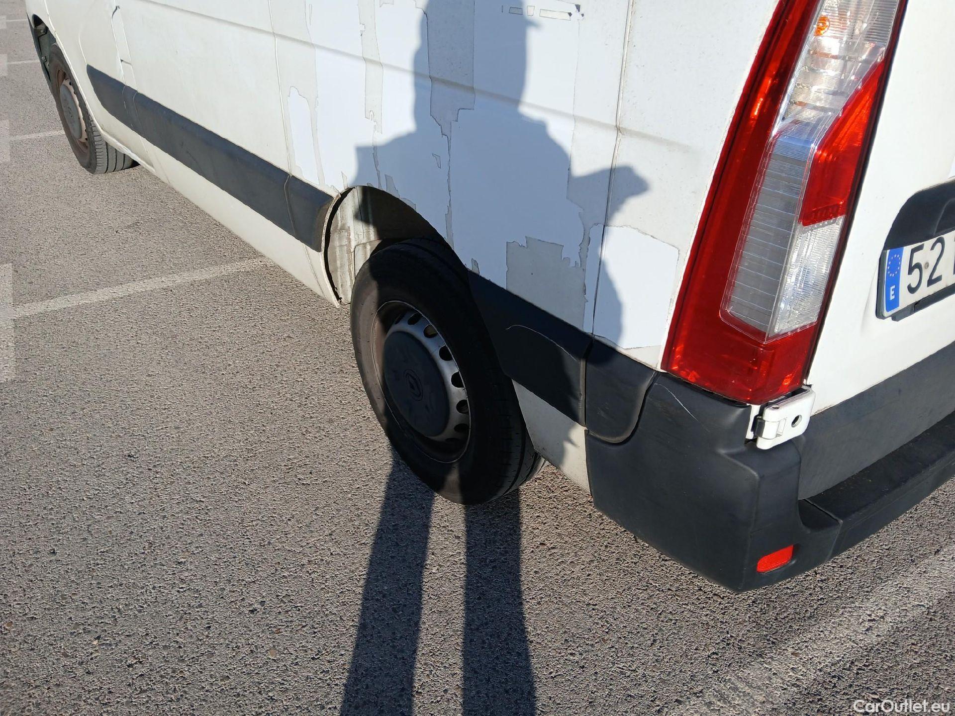  Renault  Master RENAULT  / 2019 / 4P / furgón Furgón T L1H1 3500 Bl dCi 99W (135CV) #17
