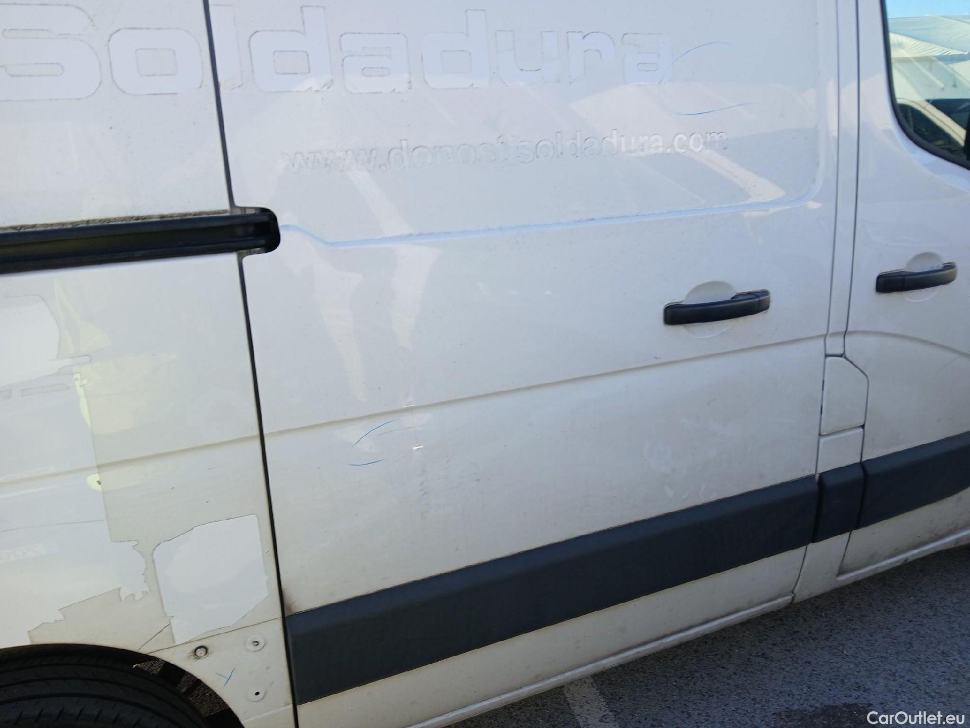  Renault  Master RENAULT  / 2019 / 4P / furgón Furgón T L1H1 3500 Bl dCi 99W (135CV) #31
