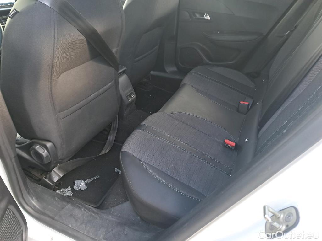  Peugeot  2008 PEUGEOT  / 2019 / 5P / todoterreno Allure BlueHDI 81kW (110CV) #12