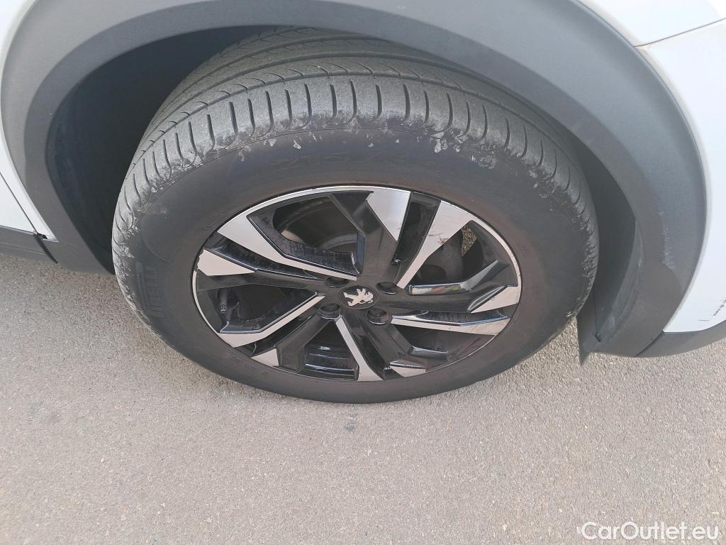  Peugeot  2008 PEUGEOT  / 2019 / 5P / todoterreno Allure BlueHDI 81kW (110CV) #4