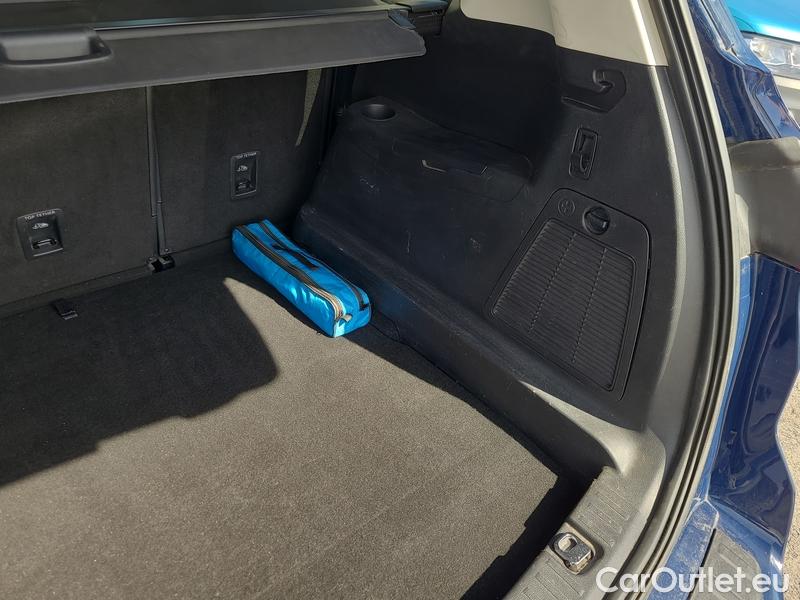  Ford  S-Max  (2015)  2.0EBlue 110 Titanium #8
