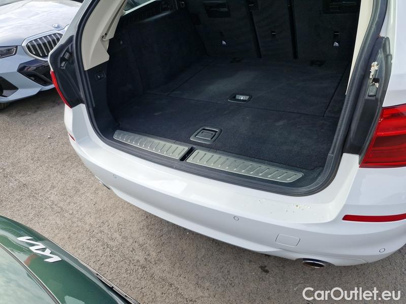  Bmw  Serie 5  Touring (F31) (2015) 520d xD Touring #9