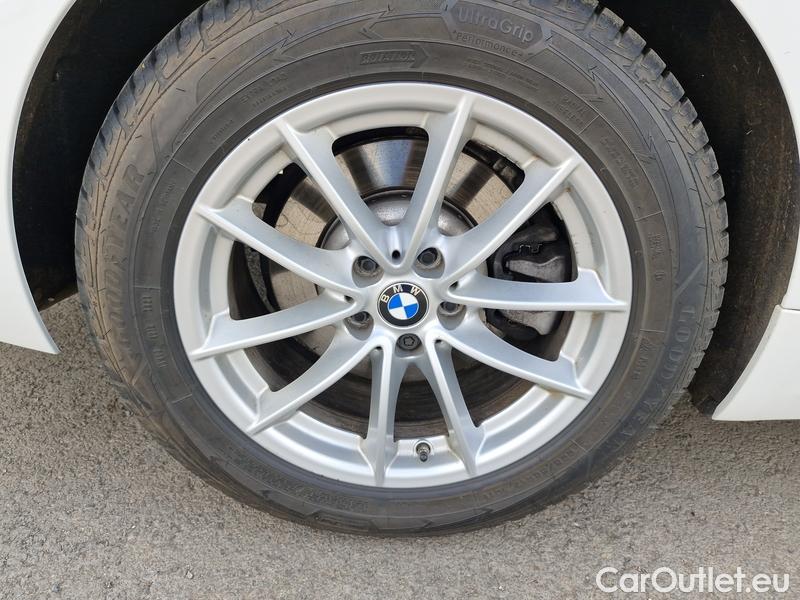  Bmw  Serie 5  Touring (F31) (2015) 520d xD Touring #19