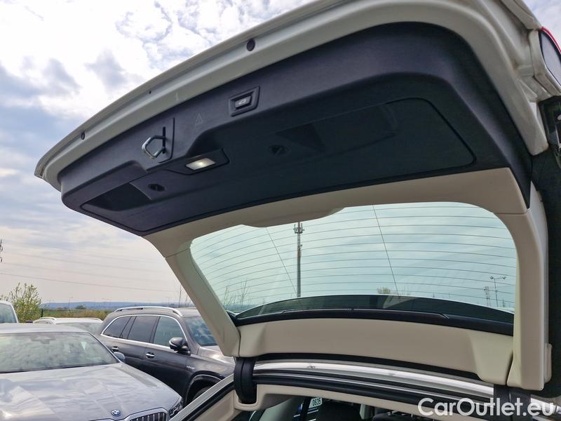  Bmw  Serie 5  Touring (F31) (2015) 520d xD Touring #10