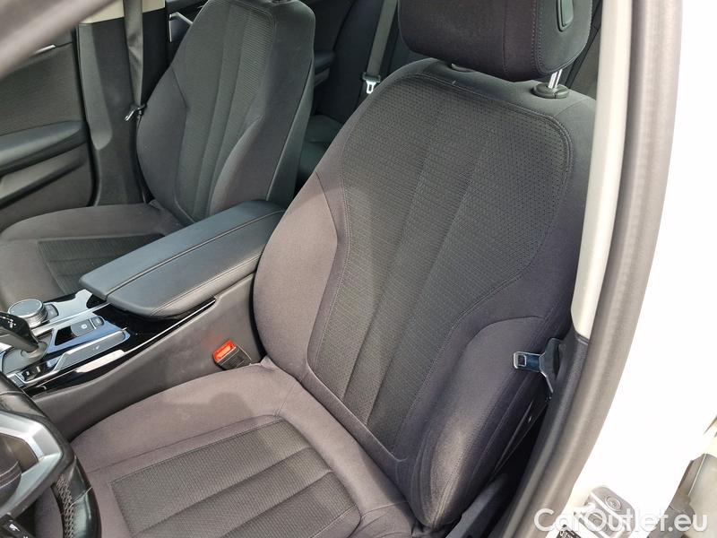  Bmw  Serie 5  Touring (F31) (2015) 520d xD Touring #16