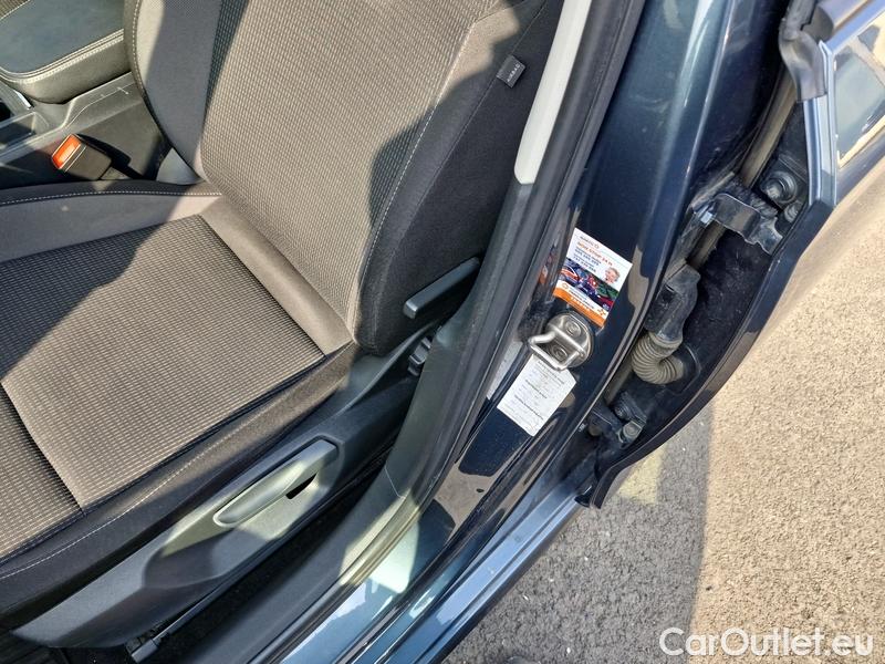  Skoda  Octavia  Combi (NX3)(2020) Oct.Combi 2.0TDI 110 Ambit. AT #9