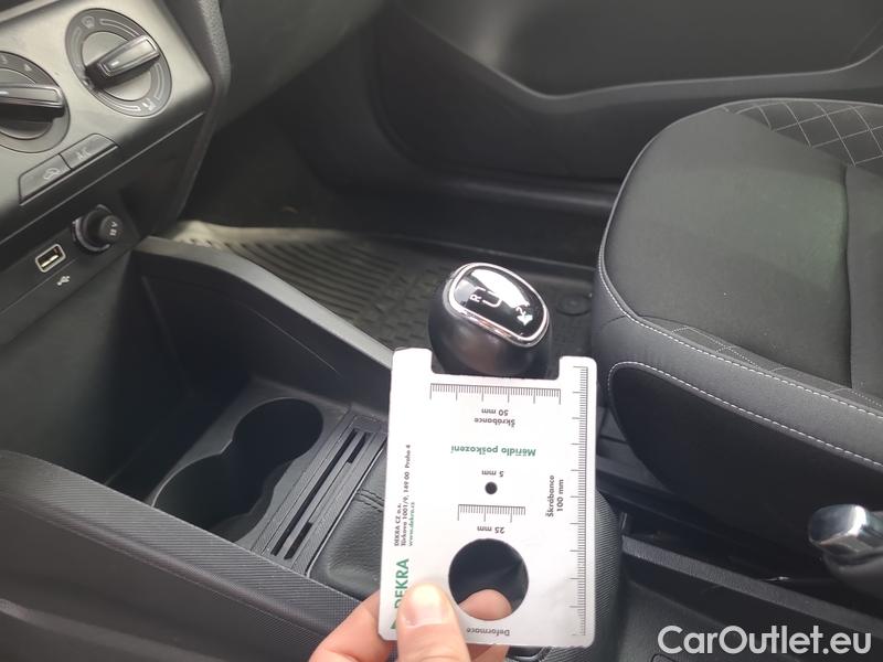  Skoda  Fabia  Combi (2015) Com.1.0TSI 70 Ambition 5d #11