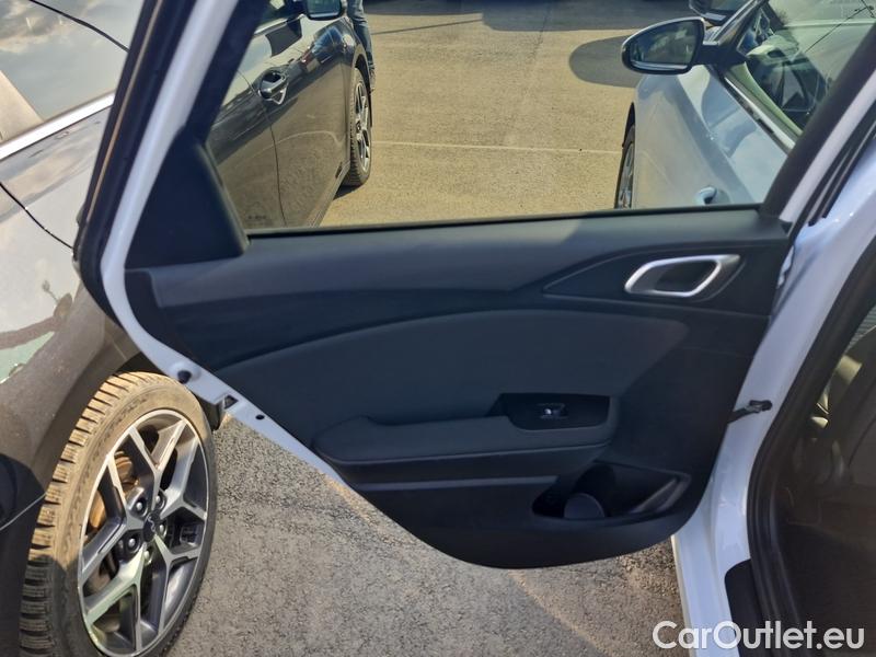  KIA  Cee'd Ceed Sportswagon (2018->) Ceed SW 1.5 T-GDI 118 Top AT #10
