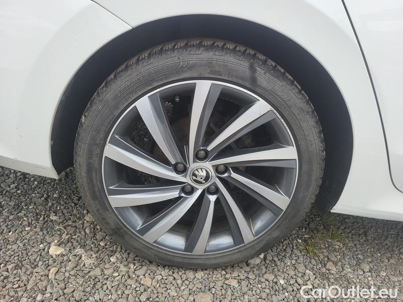  Skoda  Octavia  Lim. (NX3)(2020)  1.5e-TEC 110 Style AT #12