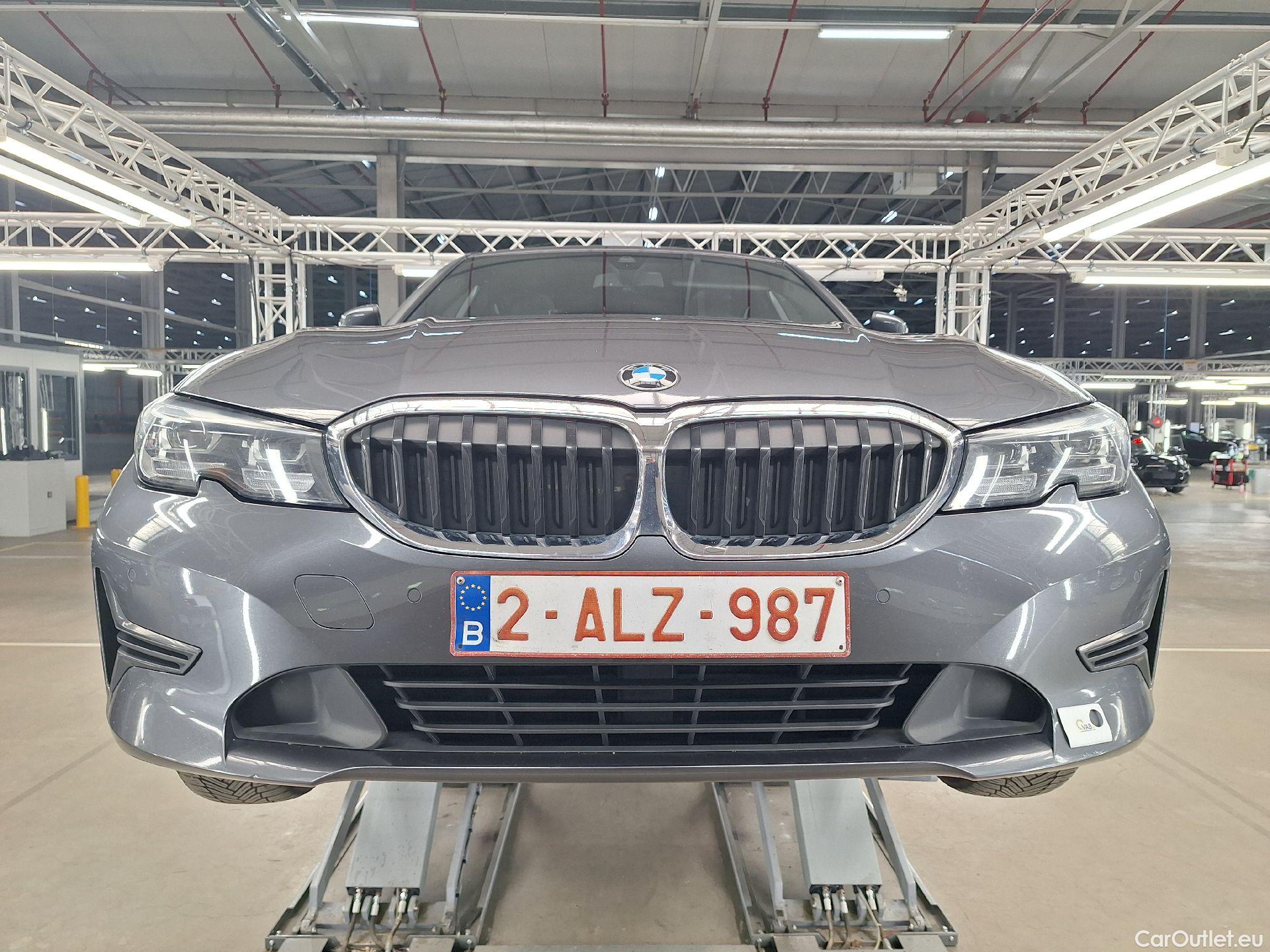  Bmw  Serie 3 BMW, 3-serie '18, BMW 3 Reeks Berline 318dA (110 kW) 4d #14