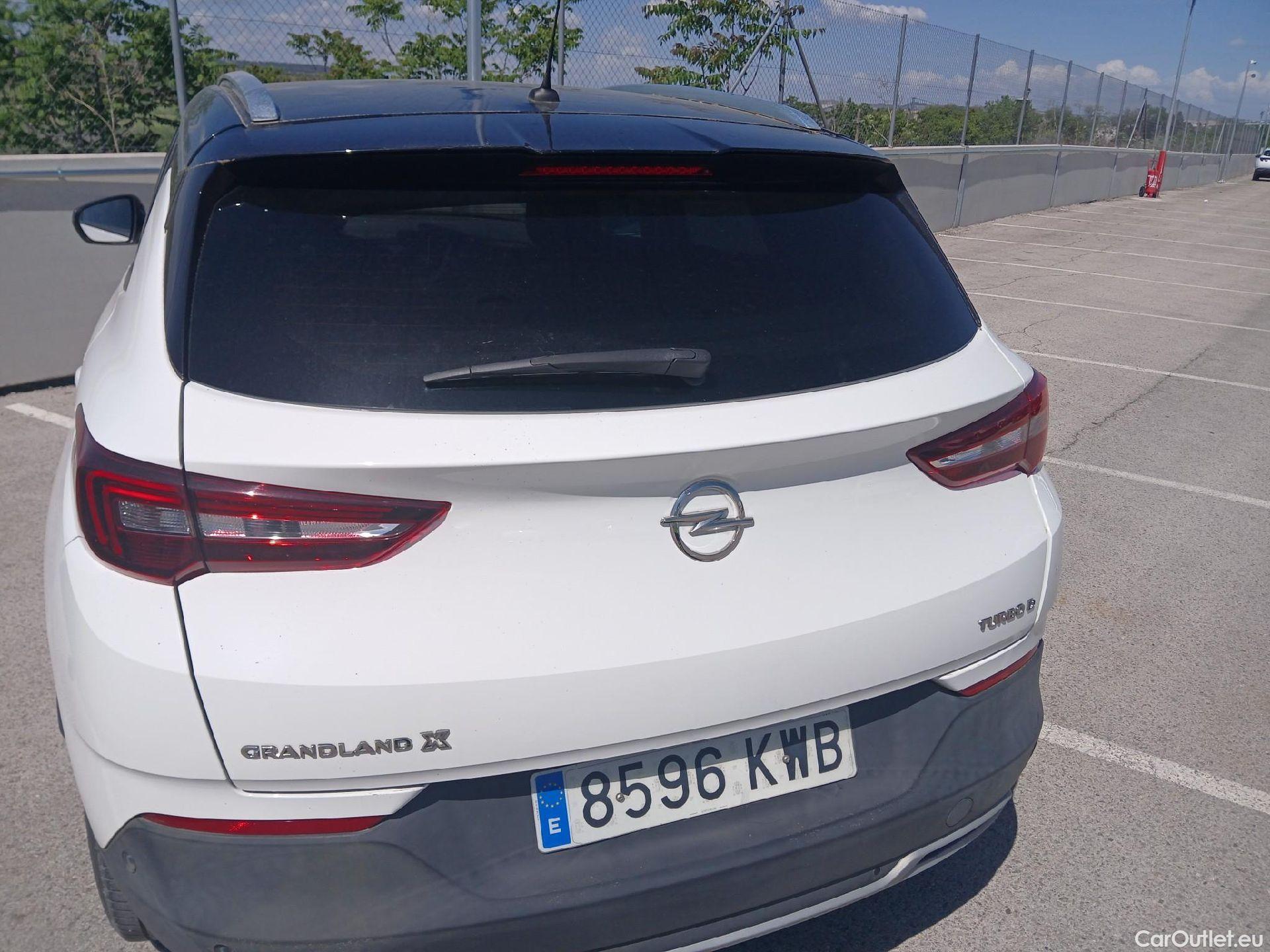  Opel   Grandland X OPEL / 2017 / 5P / todoterreno 1.5 CDTi Design Line 120 Aniversario (CX) #11
