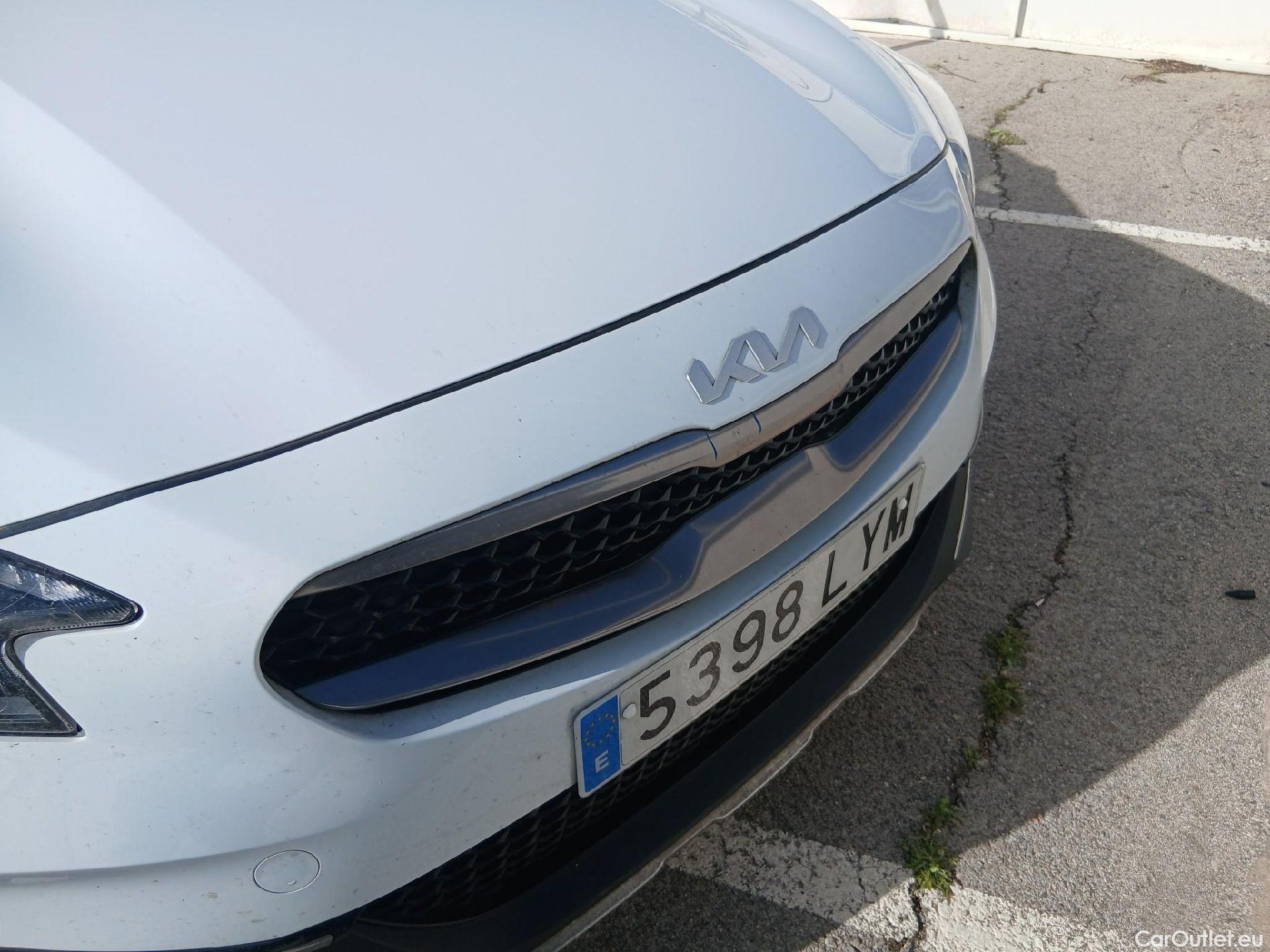  KIA  XCeed KIA  / 2019 / 5P / todoterreno 1.0 T-GDi Drive 88kW (120CV) #8