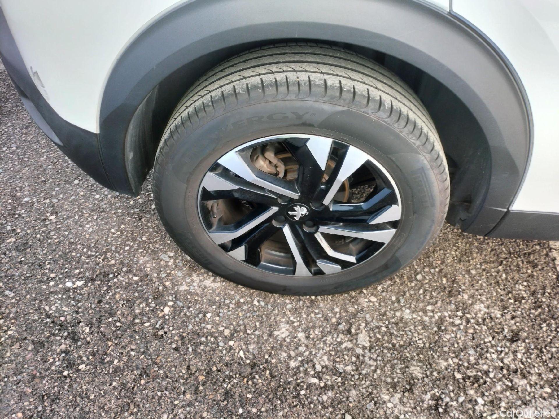  Peugeot  2008 PEUGEOT  / 2019 / 5P / todoterreno Allure BlueHDI 81kW (110CV) #30