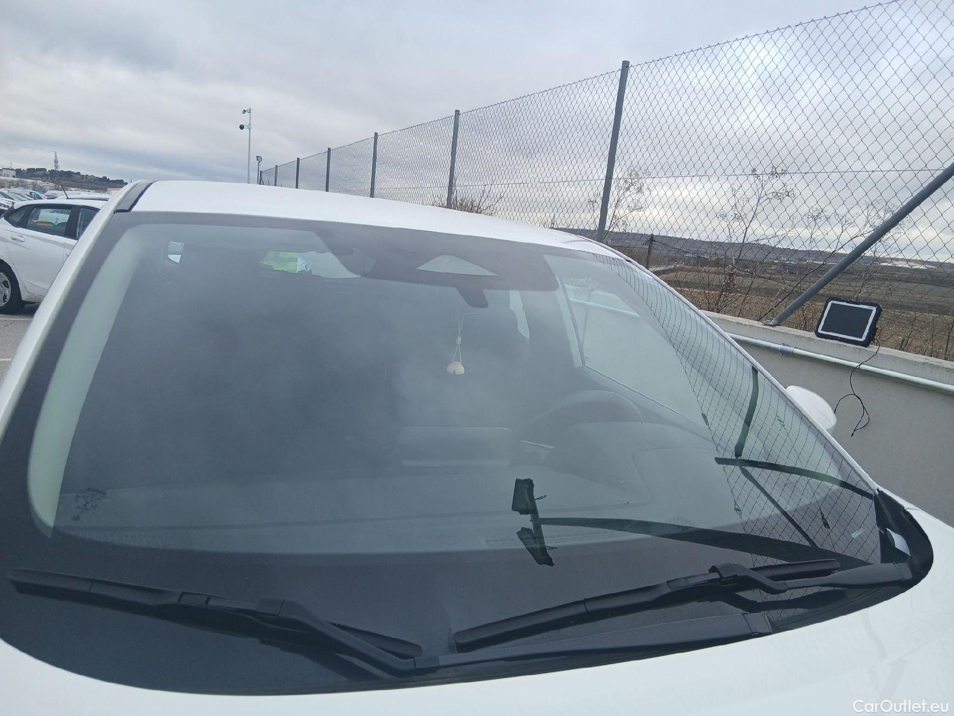  Nissan  Qashqai NISSAN  / 2021 / 5P / todoterreno DIG-T 116kW (158CV) mHEV Xtronic Acenta (AC2) #9