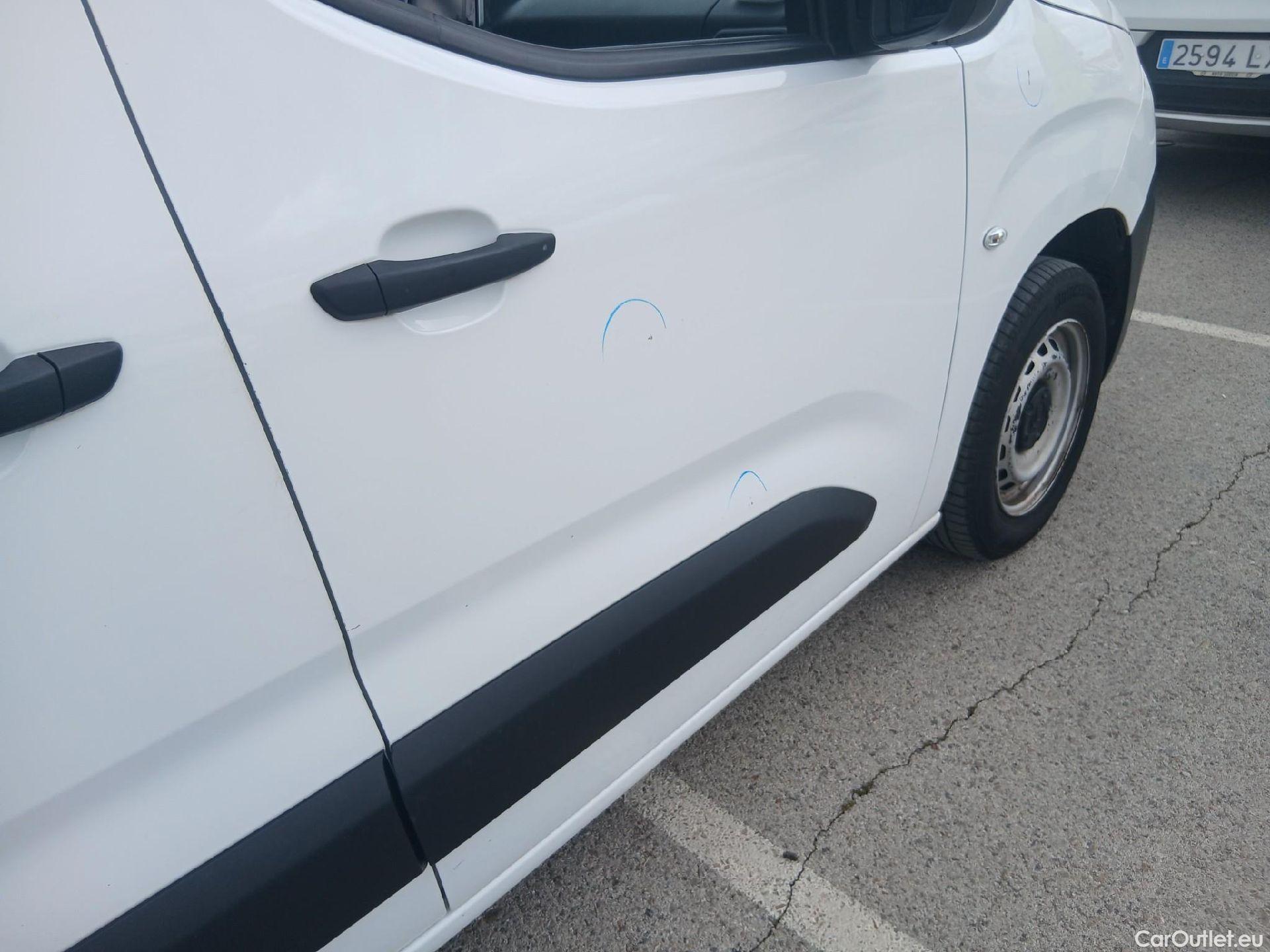  Citroen  Berlingo CITROEN  / 2018 / 3P / furgón derivado de turismo Talla M BlueHDi 100 CONTROL (AC2) #21